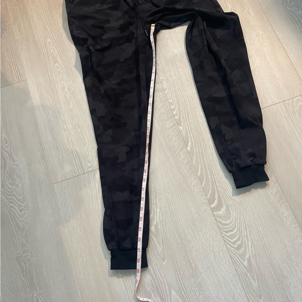 Lululemon Stretch High-Rise Jogger *Full Length size 4 Black Dark Gray Camo - Picture 10 of 16